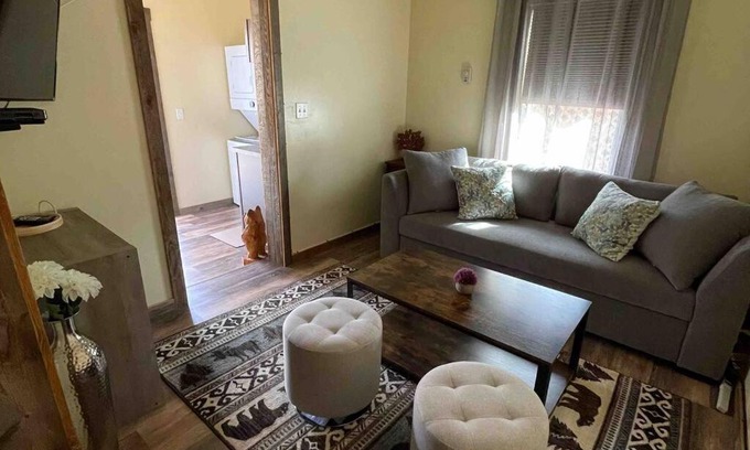 Gardiner House | ParkWay Yellowstone Guest House Apartment #3