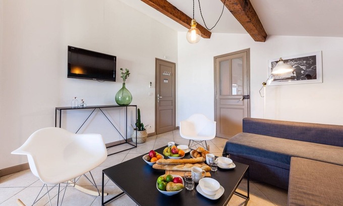 Opera Apartment | PARME - LES COCONS - One Bedroom Apartment, Sleeps 4