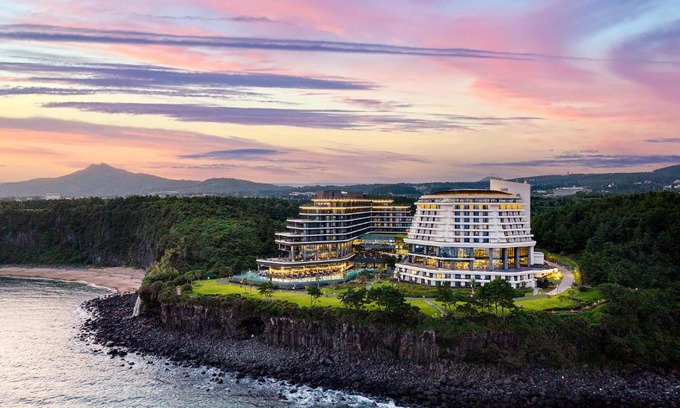 Jungmun Hotel | Parnas Hotel Jeju