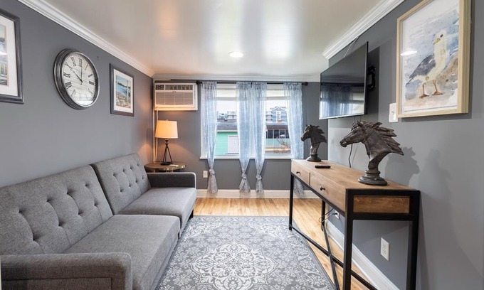 Ocean City Apartment | Parrot Bay 35M 407 Philadelphia Ave, Bay side