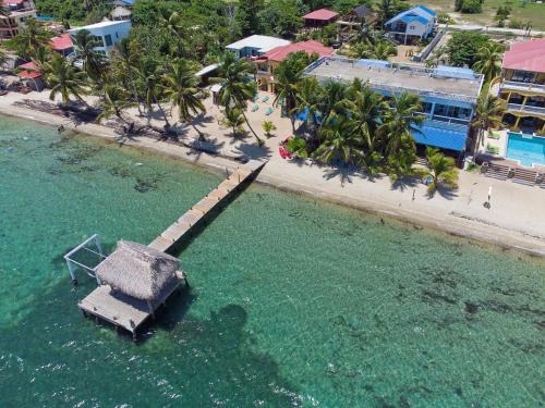 Sittee River Village Hotel | Parrot Cove Lodge