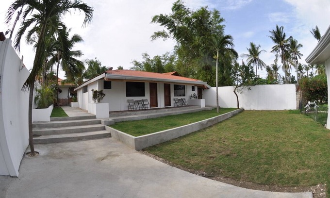 Basdiot Cottage | Parrot Resort Standard Room 3 - Moalboal