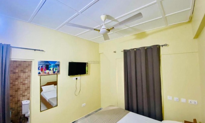 Pepease House | Part Time Guest House and Pub