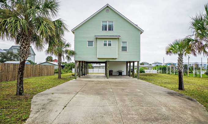 Port St. Joe House | Partial Water Views, Boat Parking & Tanning Deck!
