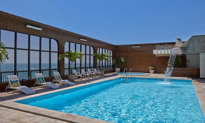 Vila Velha Apartment | Pasárgada Flat, just cross the avenue and you will be in the beautiful Coast Beach