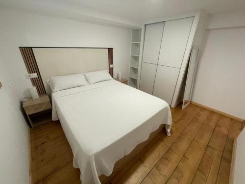 Monforte de Lemos Apartment | Paseo Malécon 1B