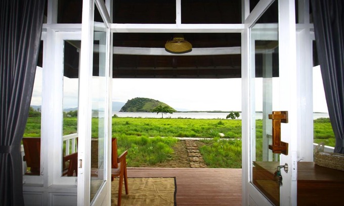 Sumbawa Barat Hotel | PASERANG PARIRI PARADISE