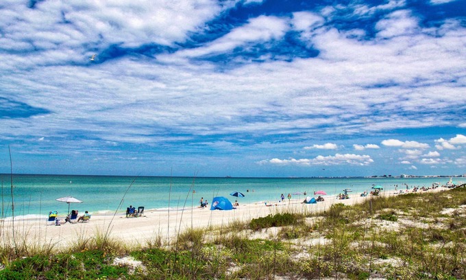 Pass-a-Grille Historic District Condo | Pass a grille Gulf Way Beachfront 13