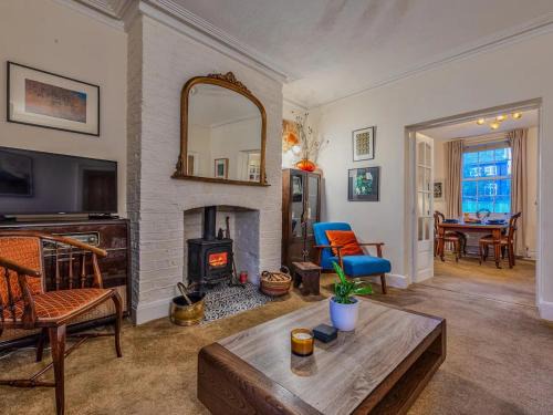 Market Drayton House | Pass the Keys Charming Victorian Hidden Gem
