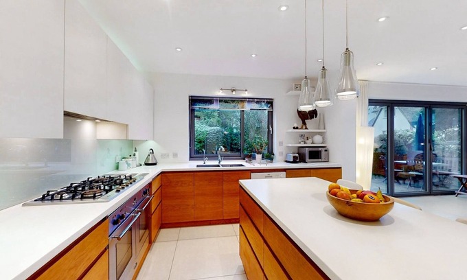 Golders Green House | Pass the Keys | Charming house in Golders Green
