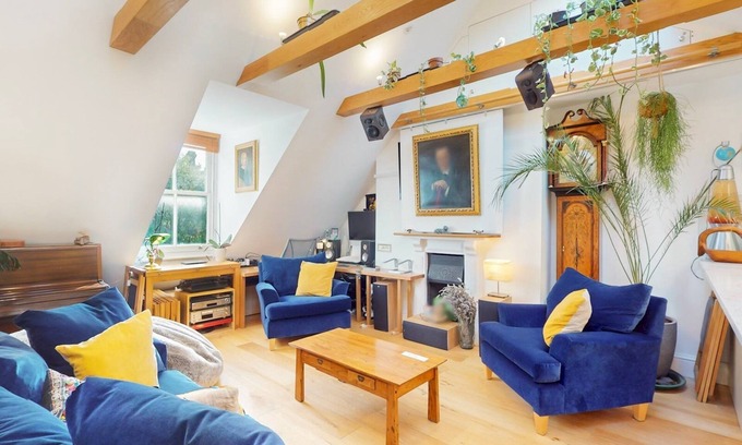 Frognal and Fitzjohns Apartment | Pass the Keys | Elegant flat in trendy Hampstead