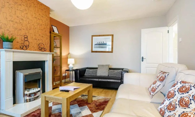 Holywood House | Pass the Keys | Lovely Home in Holywood | Lots Nearby | Seaside