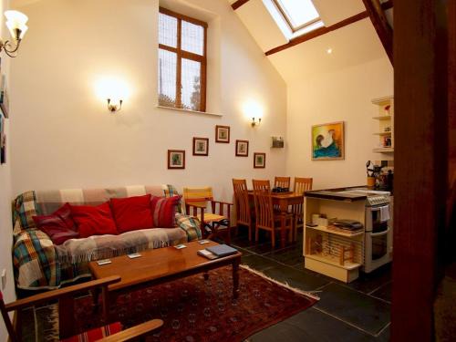 Glandyfi House | Pass The Keys Nant-y-Bwythyn