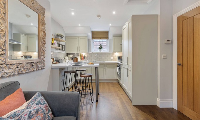 York House | Pass the Keys | No. 3 - Lime Tree Cottage