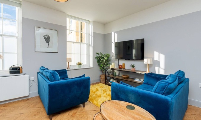 Bath City Centre Apartment | Pass the Keys | Stunning 2 bed retreat in the heart of Bath