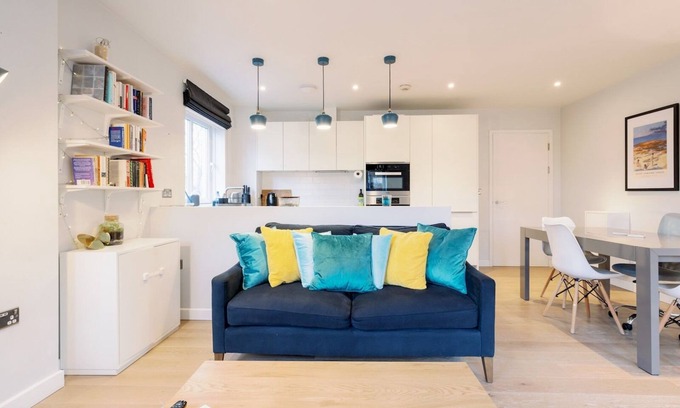 Kennington Apartment | Pass The Keys | Stylish Kennington Home in a Prime Central Location