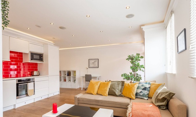 Southfields Apartment | Pass the Keys | Wimbledon Hidden Gem with garden