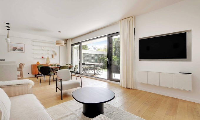 16th Arrondissement Apartment | Passy/Eiffel Tower - Amazing 2BR with garden
