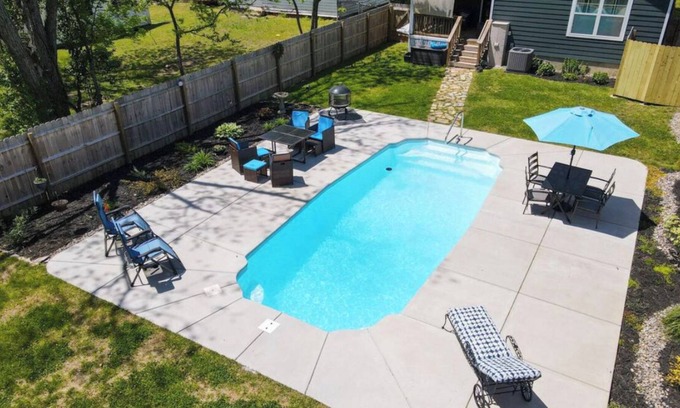 Rock Hill House | Patch of Paradise - Pool. Shuffleboard & Sleeps 8- close to Sports & Events Ctr