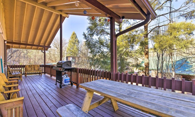 Christopher Creek Cabin | Patio, Grill + Mogollon Rim Views: Payson Cabin