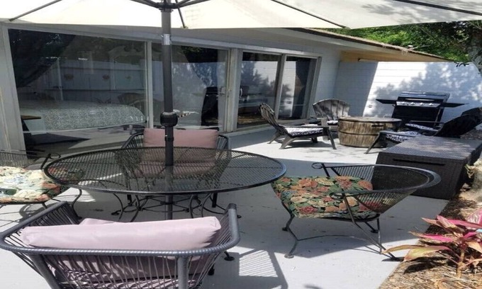 Tallahassee Condo | Patio Paradise, 1.6 miles to FSU Stadium!
