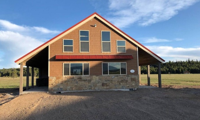 Island Park Cabin | Patios Hot Tub Spacious Parking Yellowstone