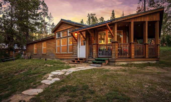 Donnelly Apartment | Patty Cake`s Cottage