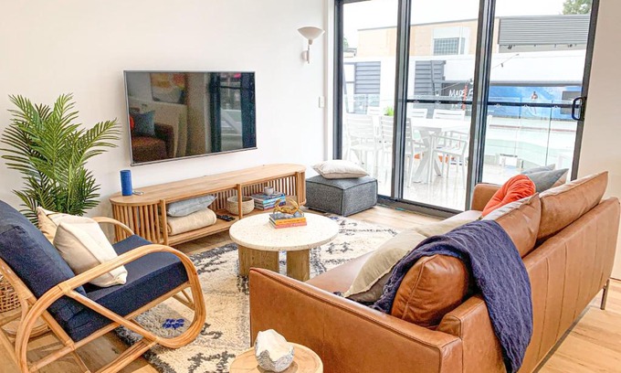Airlie Beach Apartment | Pavilions Collection