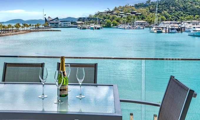 Hamilton Island Apartment | Pavillions 24, Marina Front Apartment on Hamilton Island