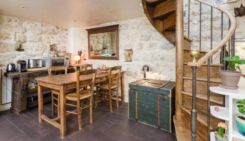 Quartier Sainte-Marguerite Apartment | Peace and greenery, heart of Paris