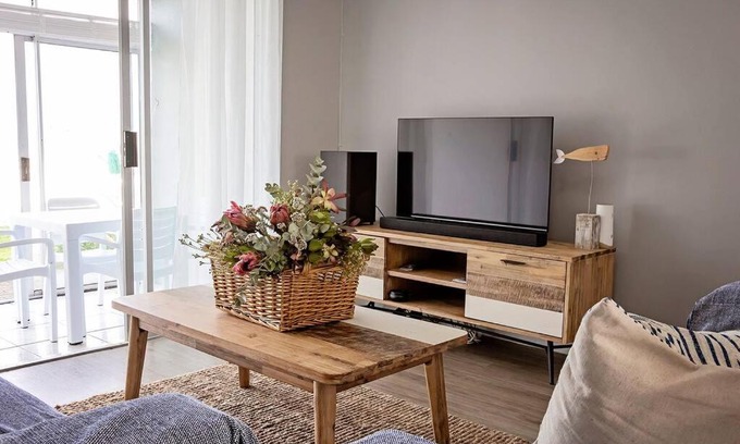 Westcliff Apartment | Peace at Sea - apartment with pool access