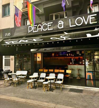 Hopital Saint-Louis Hostel | Peace & Love Hostel