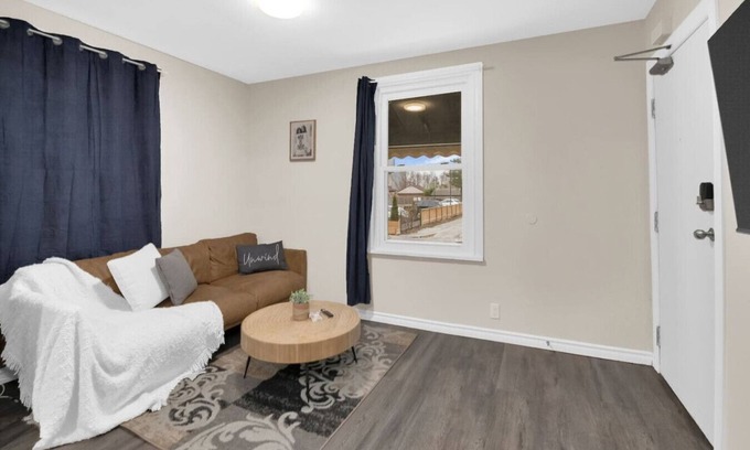Bridgeview Apartment | Peaceful 2 Bed by Riverside