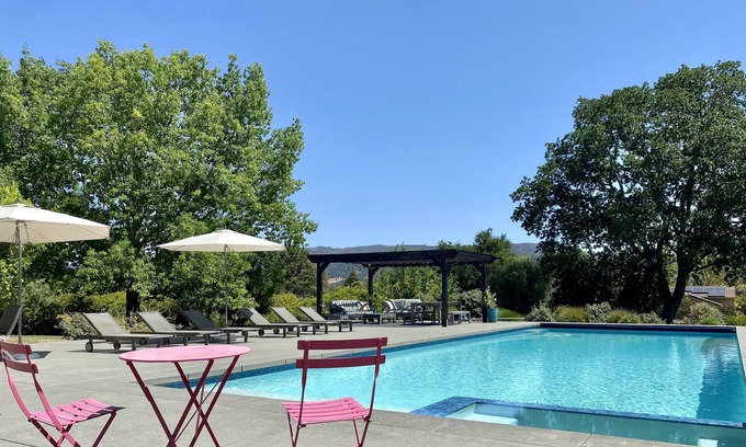 Sonoma House | Peaceful 3 acre Sonoma retreat w/ 50ft pool & spa, close to town and Glen Ellen
