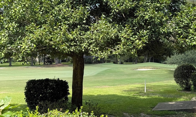 Diamondhead House | Peaceful 3-bedroom house on Golf course. Beach, casino cruisin the coast