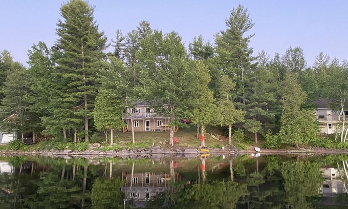 Petawawa Cottage | Peaceful 4 season cottage on the shores of the Petawawa River