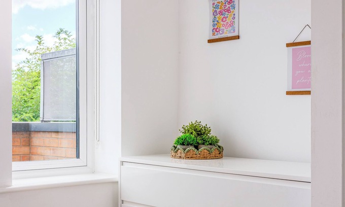 Waltham Forest House | Peaceful 4BR Home w/Garden& Parking in Walthamstow