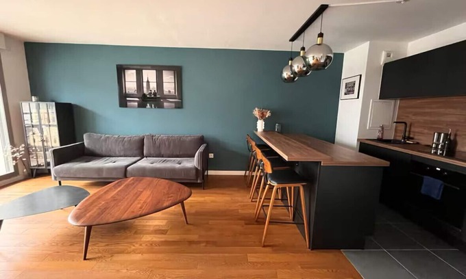 Clamart Apartment | Peaceful accommodation in Clamart, near Paris.