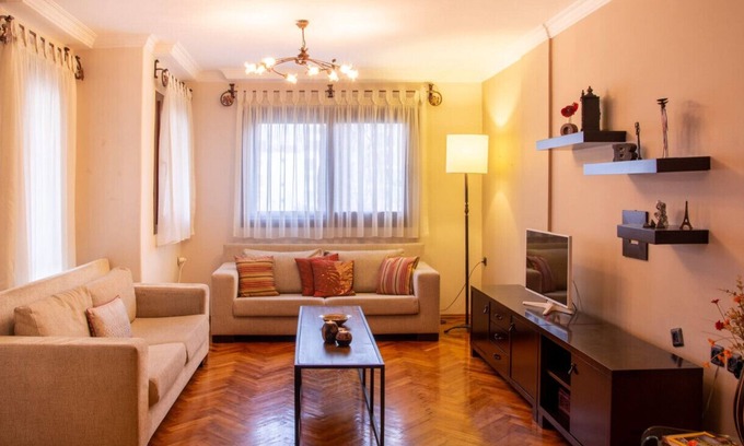 Karsiyaka Apartment | Peaceful and Comfy Flat Near Sea in Karsiyaka