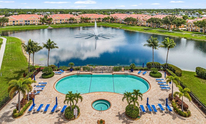 Diplomat Condo | Peaceful and Relaxing Community - Peace of Cape - Roelens