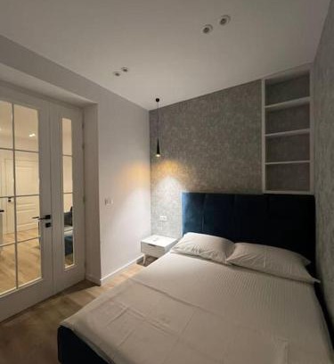 Blloku Apartment | Peaceful Apartment Ish-Blloku Area