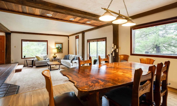 Murphy House | Peaceful Applegate River Valley Sanctuary!