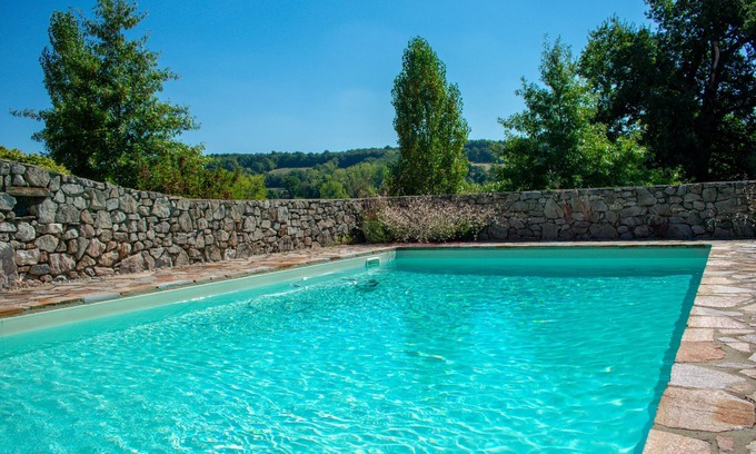 La Fouillade House | Peaceful barn conversion retreat with private pool and panoramic views