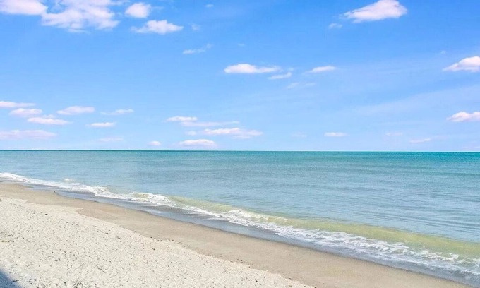 South Patrick Shores Condo | Peaceful beach getaway