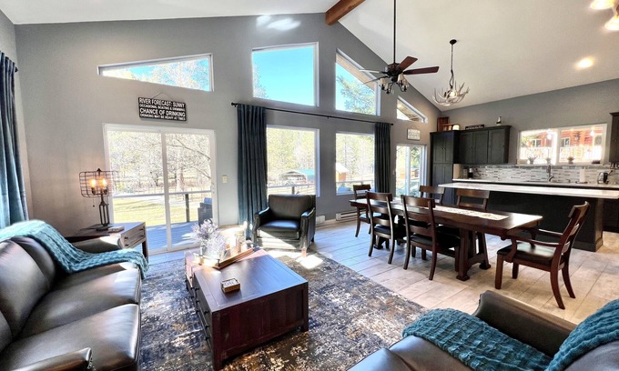 Douglas City House | Peaceful & Beautiful Vacation Home- steps away from the river!