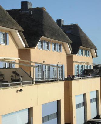 Stavoren House | Peaceful boathouse located in a water activity-rich area