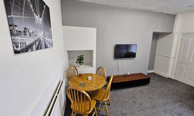 Newcastle-upon-Tyne Apartment | Peaceful cosy stay at the heart of the city