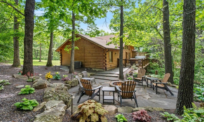 Ridgedale Cabin | Peaceful Cabin Escape Close to Nature & Branson Fun! Free Tickets!
