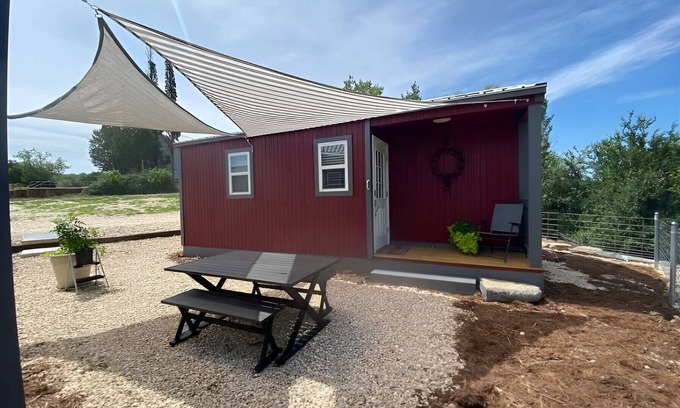 San Saba Cabin | Peaceful Cabin on the Colorado River. Very close to Colorado Bend State Park
