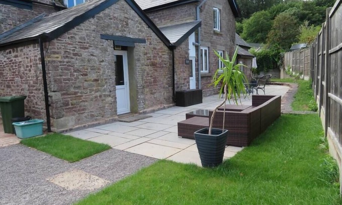 Lydney House | Peaceful Country Cottage in the Forest of Dean